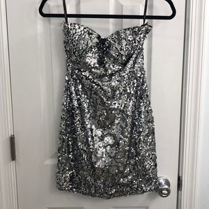 2B Bebe dress strapless